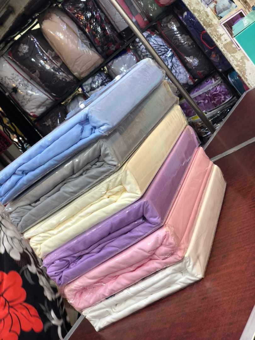 4-Piece Cotton Bedsheet Set - Choose 5x6  Size with 2 Pillowcases & 2 Fitted Sheets