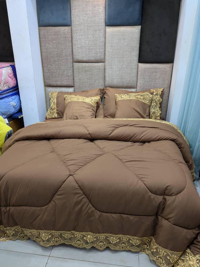6-Piece Laced Duvet Set | Elegant Bedding with Lace Accents in Multiple Colors