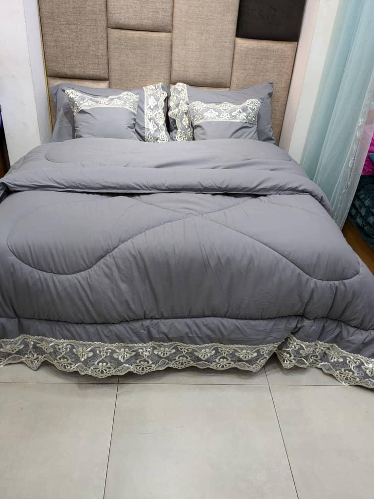 6-Piece Laced Duvet Set | Maroon & Burgundy Elegant Bedding Collection