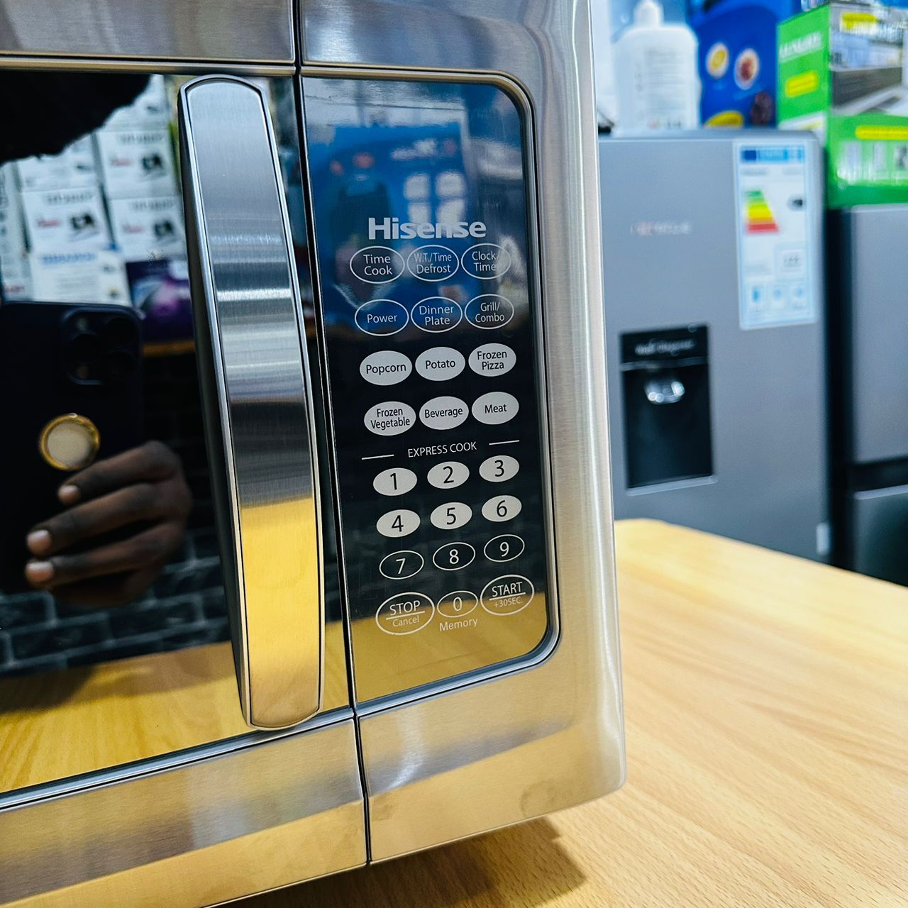 Hisense 42L Digital Microwave with Grill | H42MOMME (Silver)