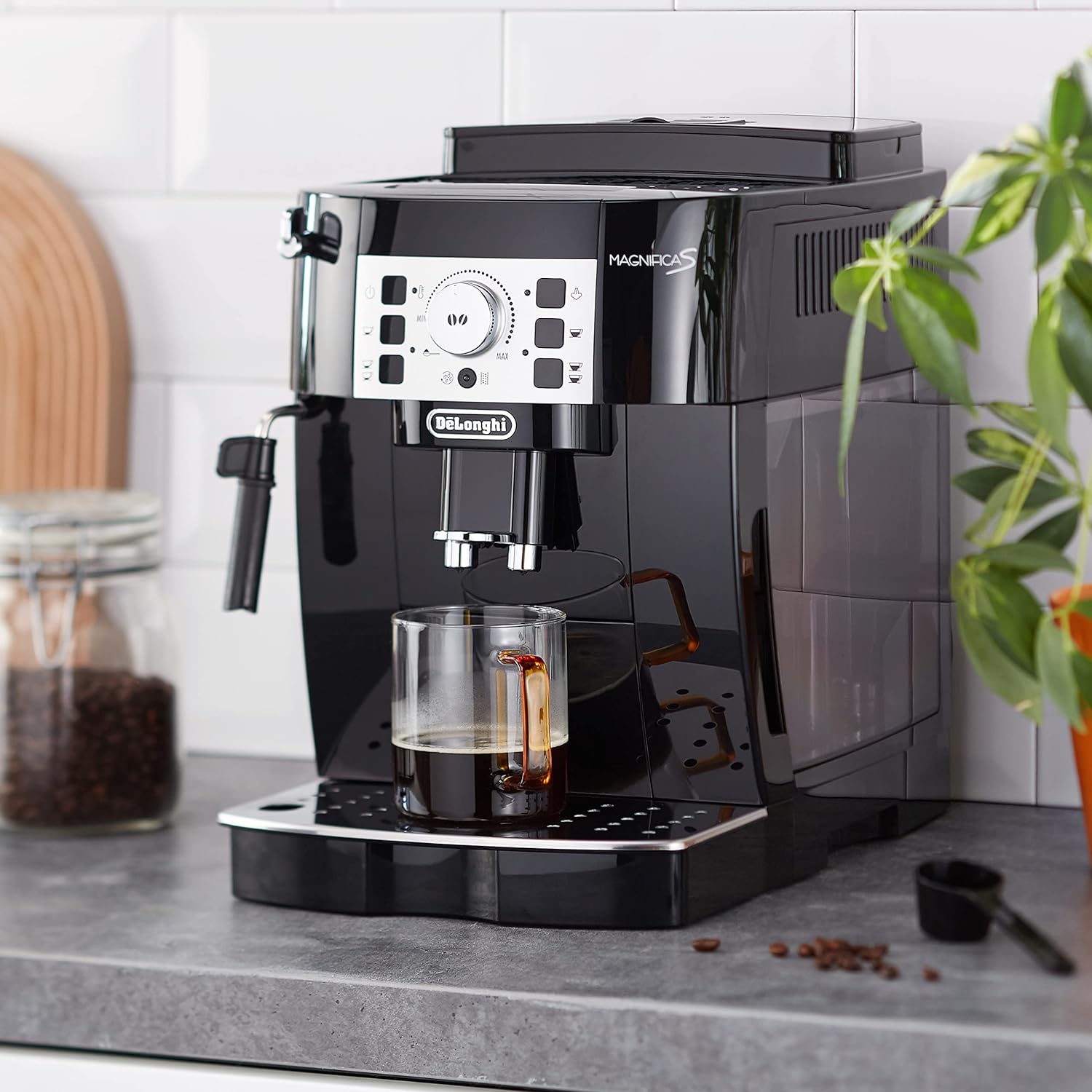 De'Longhi Automatic Espresso Machine with Milk Frother – Bean-to-Cup Coffee Maker (Black, 1450W)