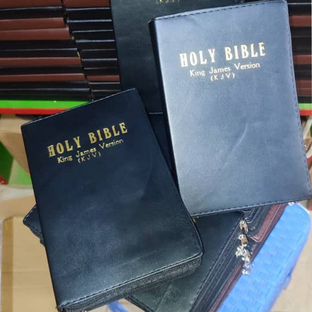 KJV Holy Bible – King James Version with Words of Christ in Red, Full- Maps