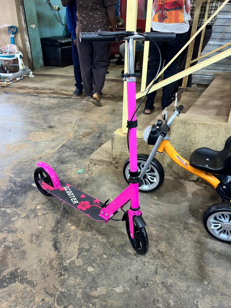 Foldable Kids Scooter 2-Wheels | Adjustable Height & Handbrake | Durable Aluminum Scooter for Children Aged 6-13 Years