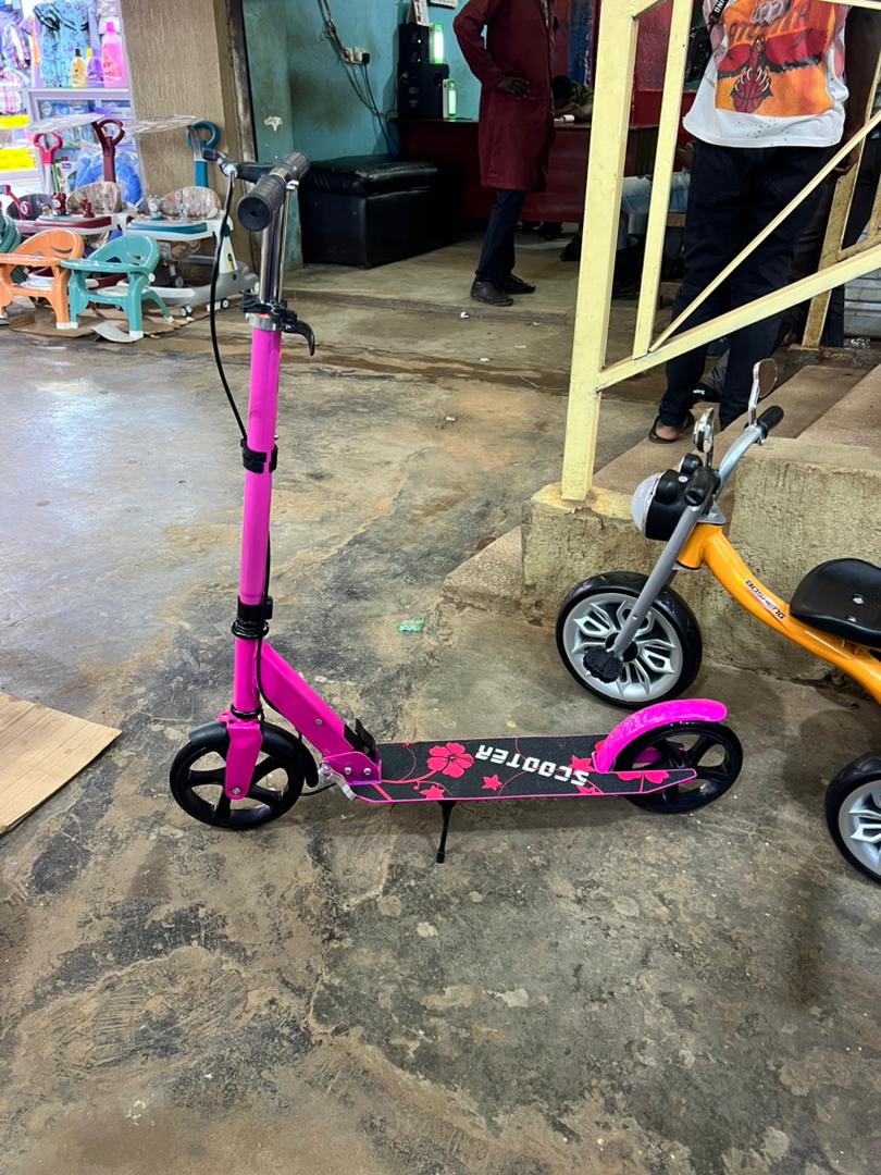 Foldable Kids Scooter 2-Wheels | Adjustable Height & Handbrake | Durable Aluminum Scooter for Children Aged 6-13 Years