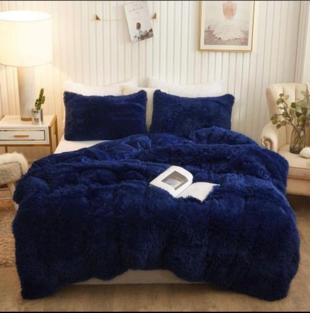 Luxury Ultra Soft Crystal Faux Duvet Set with 1 Bedsheet & 2 Pillowcases - Navy Blue Bedding Set