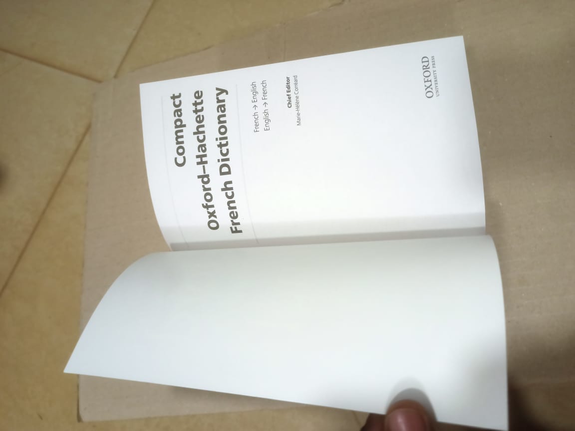 Compact Oxford-Hachette French Dictionary | French-English English-French Translation | 120,000 Translations by Oxford Languages