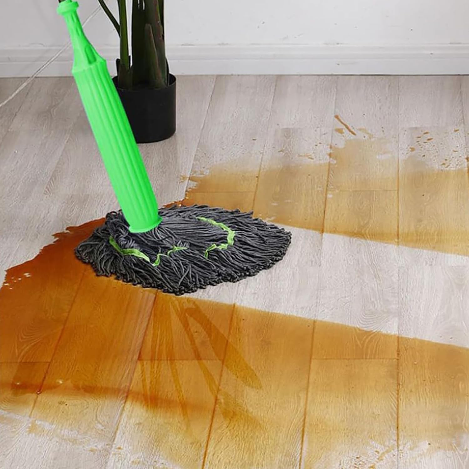 Self-Squeezing Microfiber Twist Mop – 360° Rotating, Hands-Free Floor Cleaner