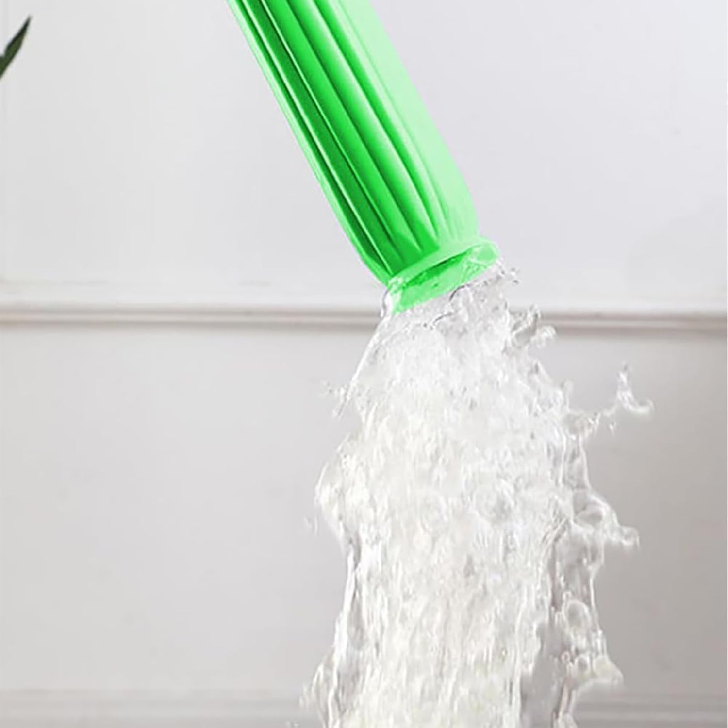 Self-Squeezing Microfiber Twist Mop – 360° Rotating, Hands-Free Floor Cleaner
