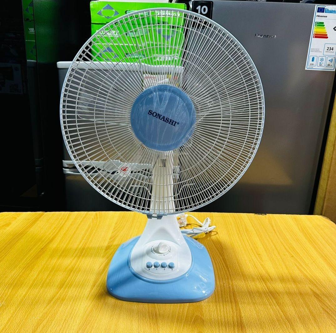 Sonashi SF-8028D 16-inch Table Fan – White & Blue | Quiet, Portable, and Efficient Air Circulation for Home & Office - LIFE STORES UGANDA