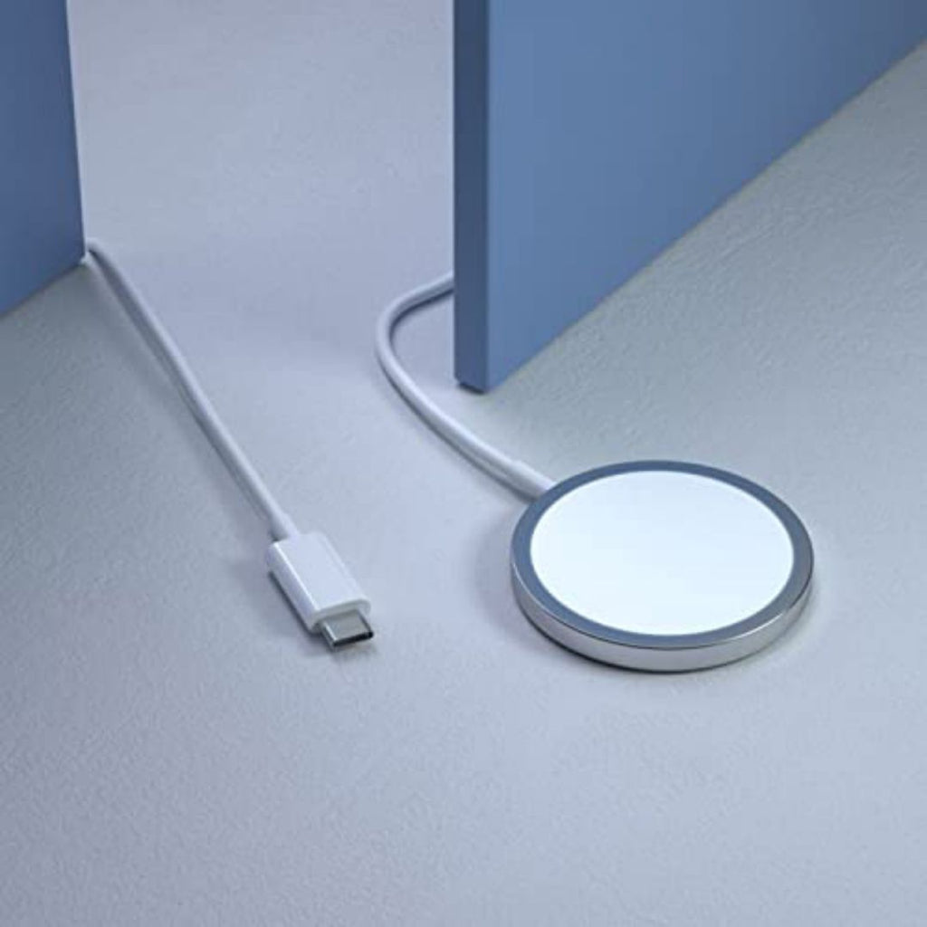 Universal iPhone MagSafe Wireless Charger – 15W Fast Charging, Magnetic Alignment, Qi Compatible