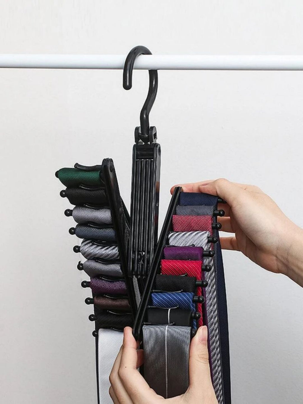 360° Rotating Tie Holder – Adjustable ABS Tie Clip Organizer for Closets, Wardrobes, or Dressing Rooms