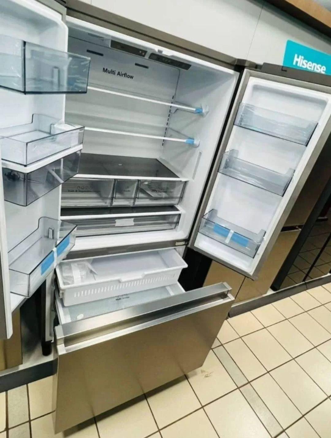 Hisense 820 Litre (Net 635L) French Door Refrigerator with Water Dispenser and Wi-Fi Connectivity (RF-82W42WSR) - LIFE STORES UGANDA