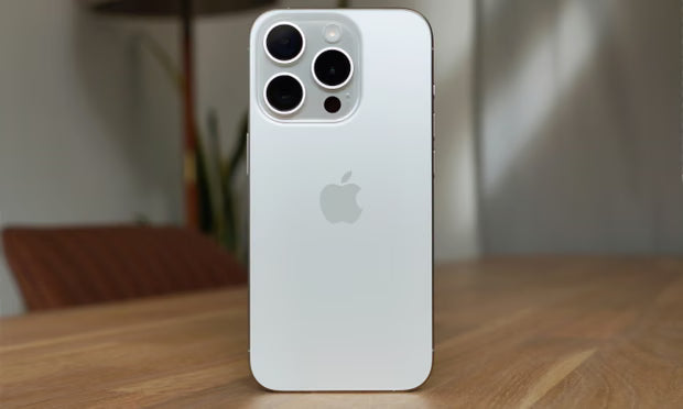 UK USED Apple iPhone 15 Pro | Forged Titanium Design with A17 Pro Chip (256 GB)