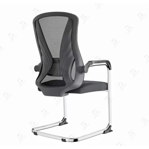 Black Mesh Office Visitor Chair – Padded Seat, Curved Backrest & Chrome Cantilever Base