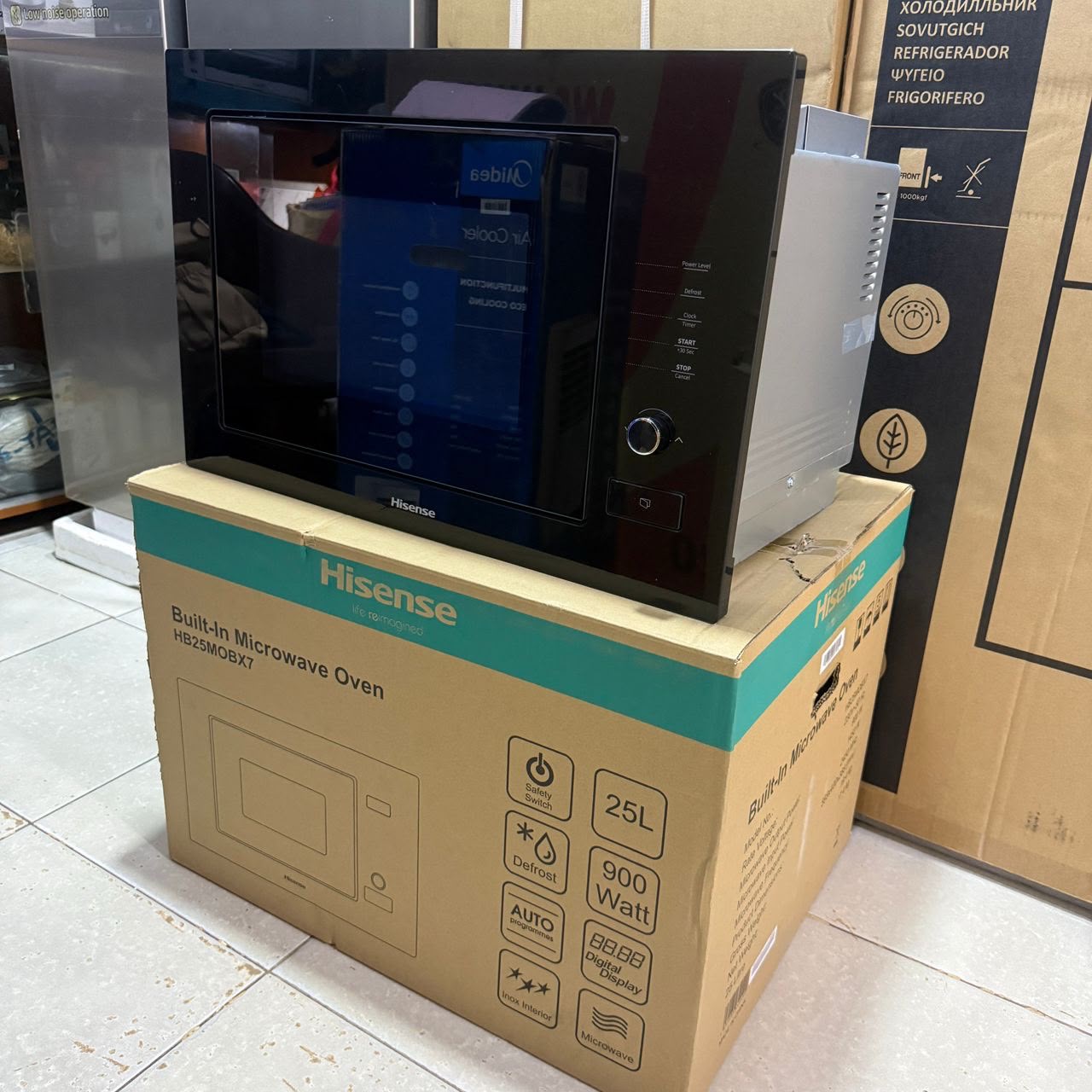 Hisense 25L Built-In Solo Microwave Oven – 900W Black Glass