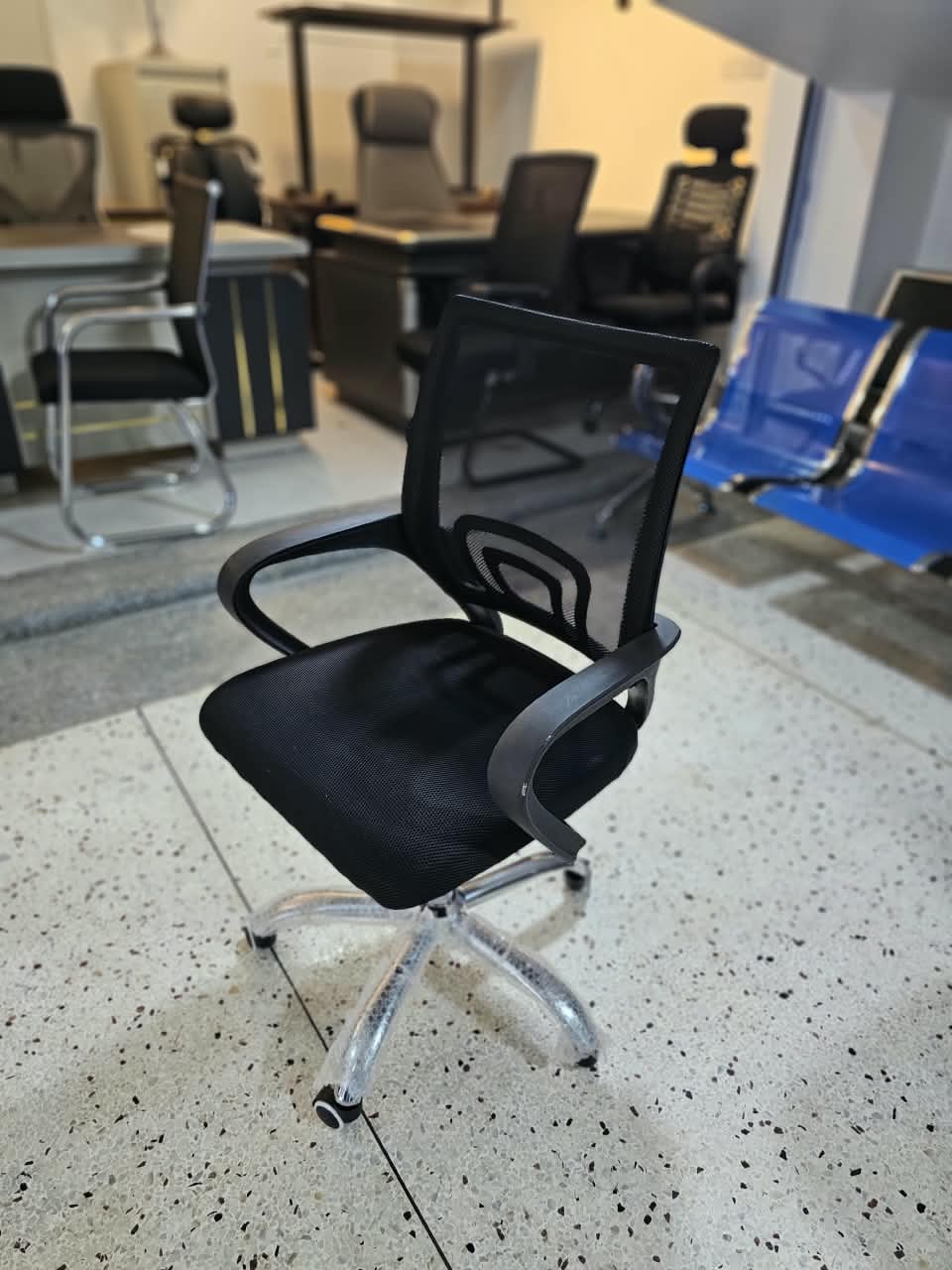 Black Executive Office Chair – Ergonomic High-Back Desk Chair with Lumbar Support, Headrest & Wheels